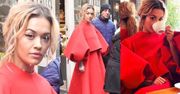 Rita Ora cierpi dla mody w Paryżu