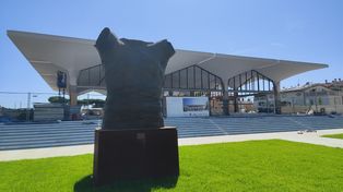 Hej, Bielsko-Biała, pierwsza Polska Stolico Kultury, Igor Mitoraj czeka na twój gest!