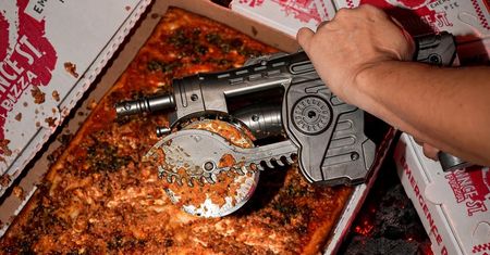 Xbox wypuścił nóż do pizzy. Wygląda jak broń z Gears of War