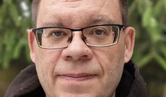 "Holistic News" z drugim redaktorem naczelnym. To były rzecznik resortu kultury