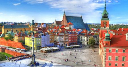 Rynek mieszkaniowy w Warszawie: spada sprzedaż, rośnie podaż