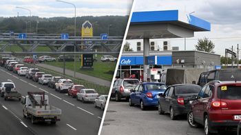 Rosjanie stoją godzinami po benzynę. Paliwo znika ze stacji