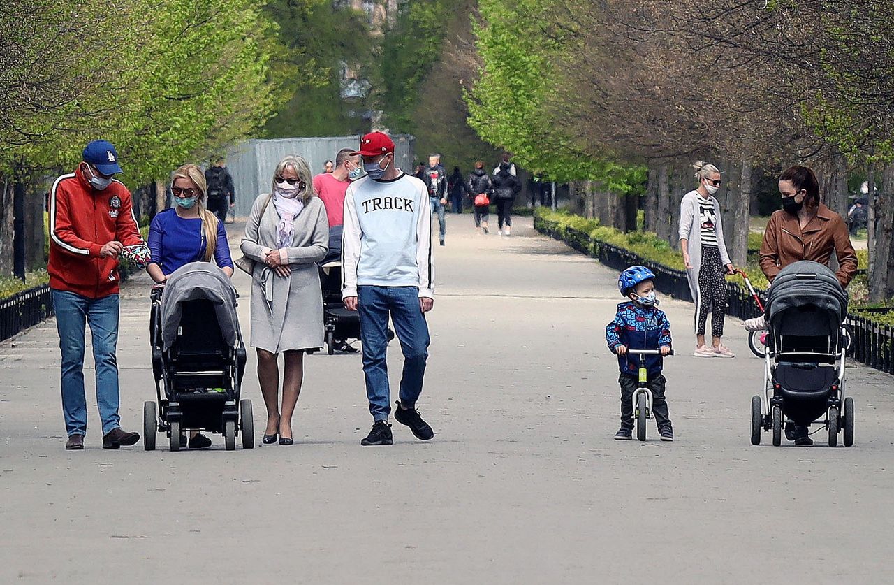 Koronawirus w Polsce. Robert Feluś: "#zostanwdomu - czy kogoś to jeszcze obchodzi?" [OPINIA]