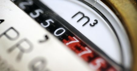 Dostała horrendalny rachunek za wodę. Oto tłumaczenie wspólnoty
