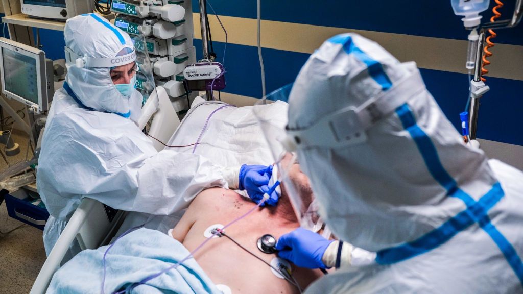 Lekarz twierdzi, że brytyjska mutacja powinna nazywać się COVID-20