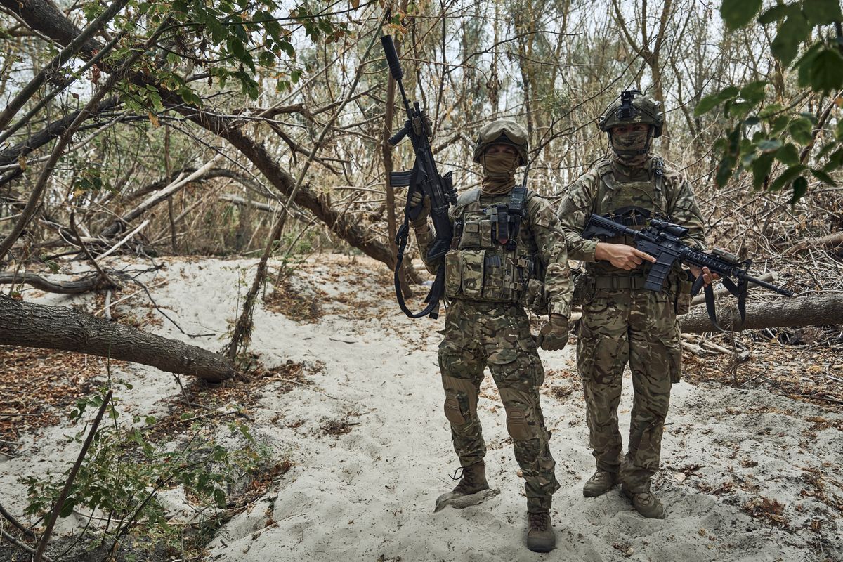 Ukraińscy żołnierze na wschodniej stronie Dniepru