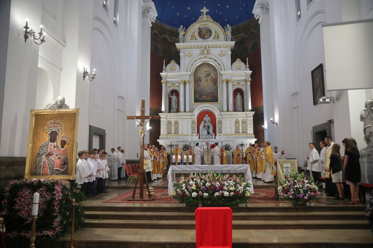 Lubelskie. Ksiądz podczas pogrzebu mówił o wyborach. Stanowisko w tej sprawie zajęła kuria