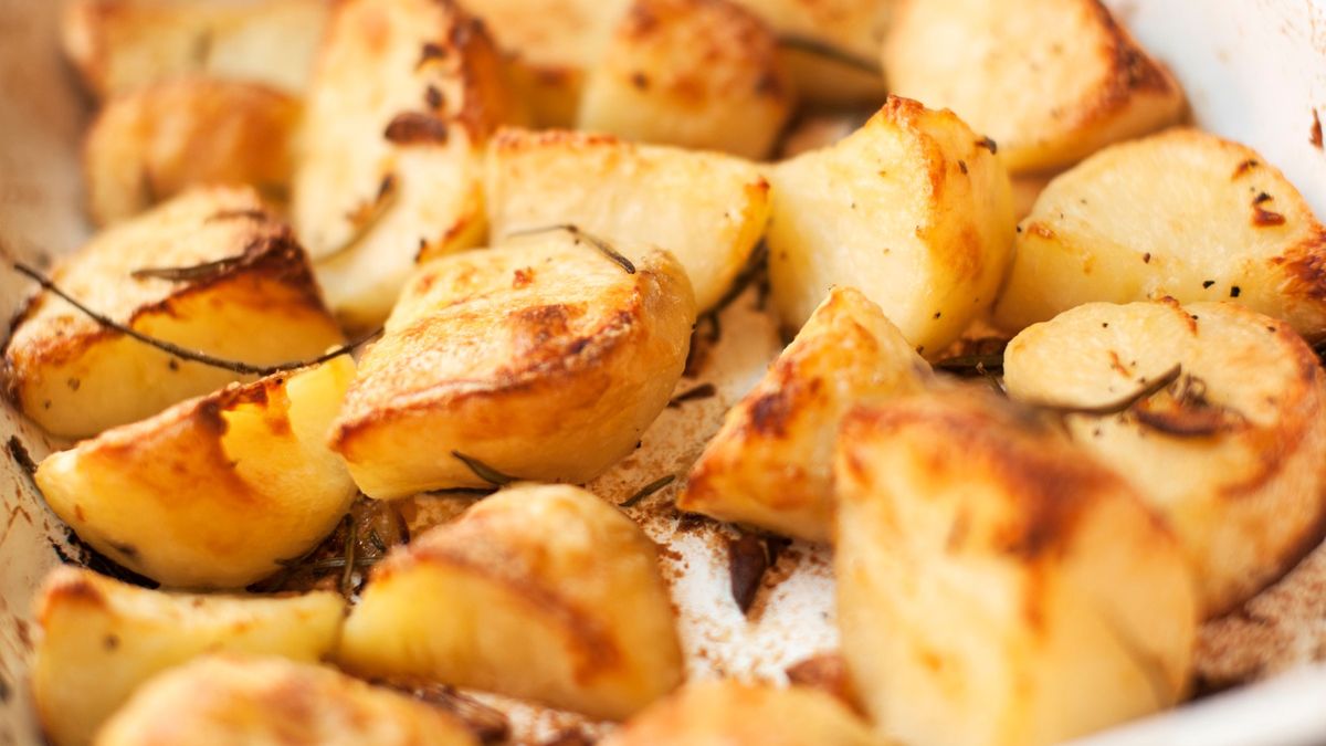 Przepis na pieczone ziemniaki jak z restauracji 