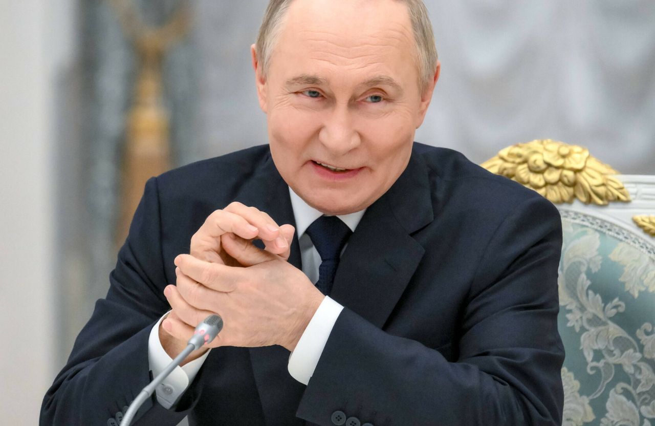 Wojna w imię obrony "tradycyjnych wartości". Bajka Putina nadal działa na Rosjan