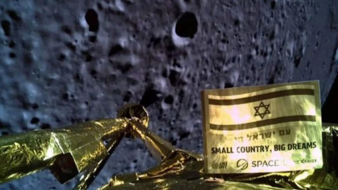 "Mały kraj, wielkie marzenia" - ostatnie zdjęcie łazika, tuż przed rozbiciem się na Księżycu