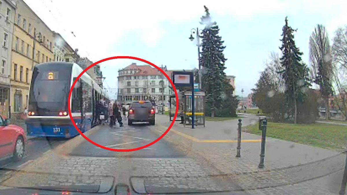 Kierowca chyba nie był świadomy, co robi. 