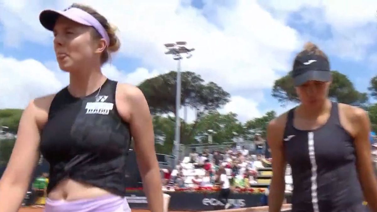 Od lewej: Linda Noskova i Magda Linette