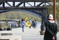 Trzecia fala koronawirusa przyśpiesza. Zdaniem eksperta to głównie wina młodych