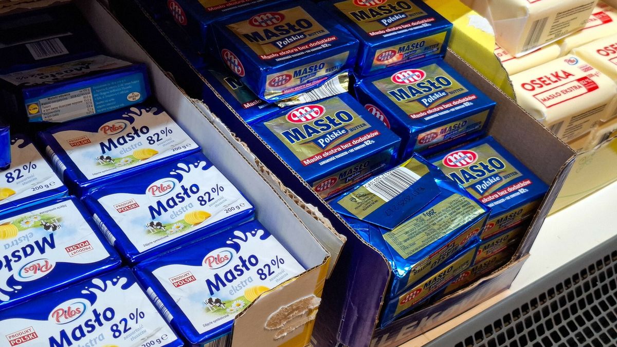 Reporter archiwum 2024 12
06.12.2024 Lodz. Kazdy juz chyba przyzwyczail sie do wzrostu cen artykulow spozywczych, ale ceny masla rosna w zastraszajacym tempie. W 2025 roku kostka masla 200 g ma kosztowac 10 zl. Fot. Piotr Kamionka/REPORTER
Piotr Kamionka/REPORTER
