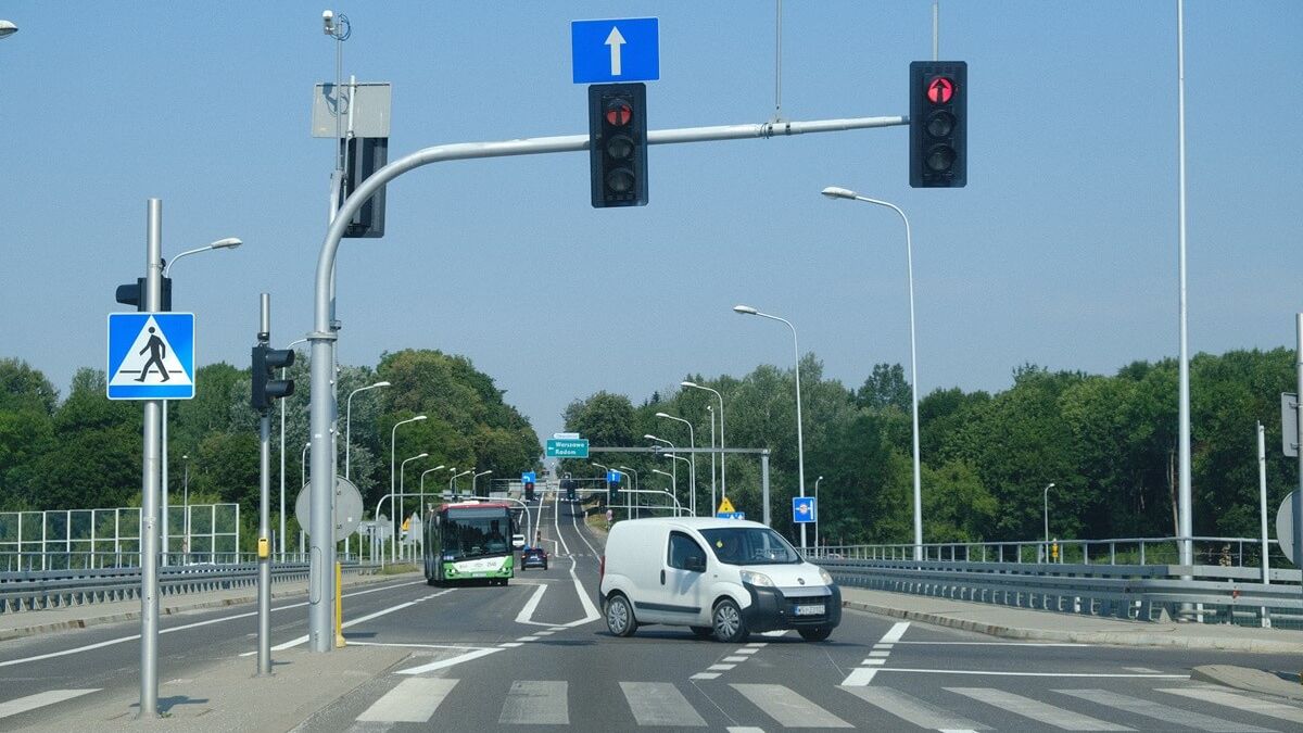 Zmiana organizacji ruchu na al. Warszawskiej w Lublinie
