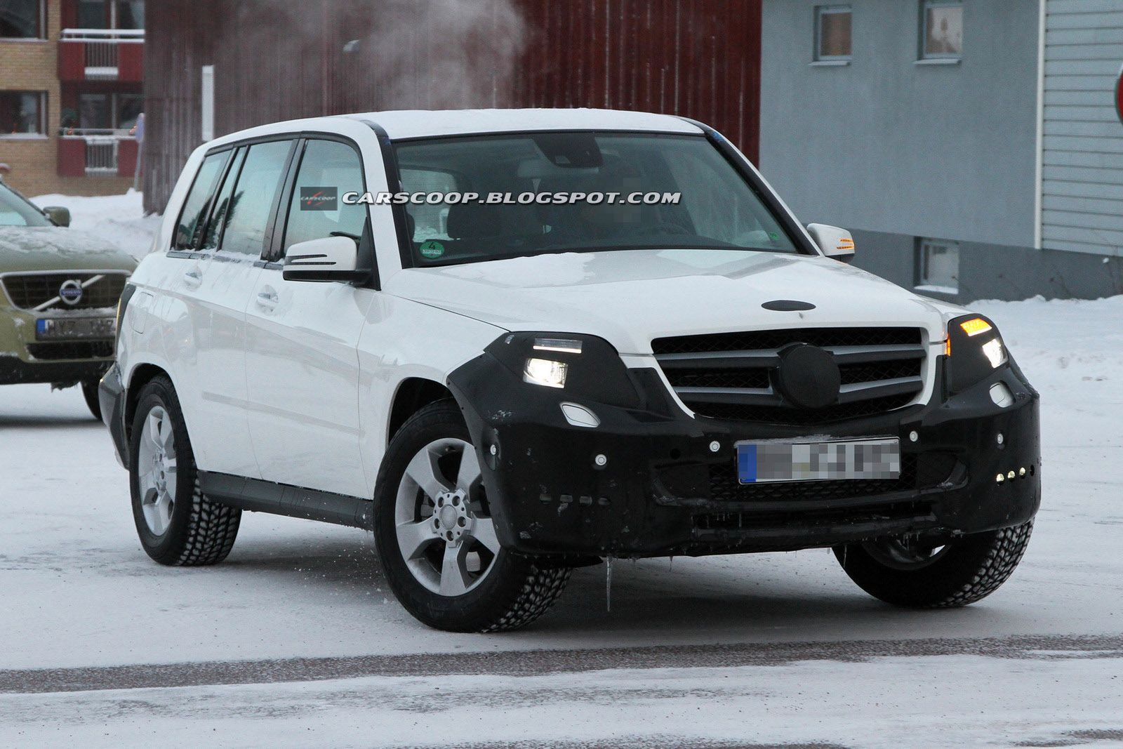 2013-Mercedes-Benz-GLK
