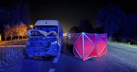 Kożuszki-Kolonia: Pieszy potrącony przez dwa samochody. Mężczyzna zginął na miejscu
