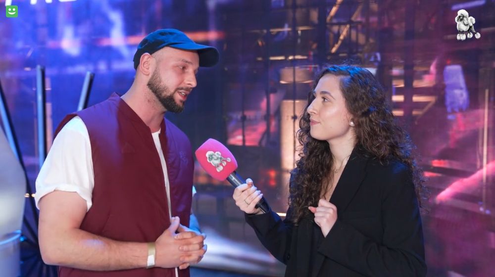 Maciej Pela w rozmowie z Pudelkiem