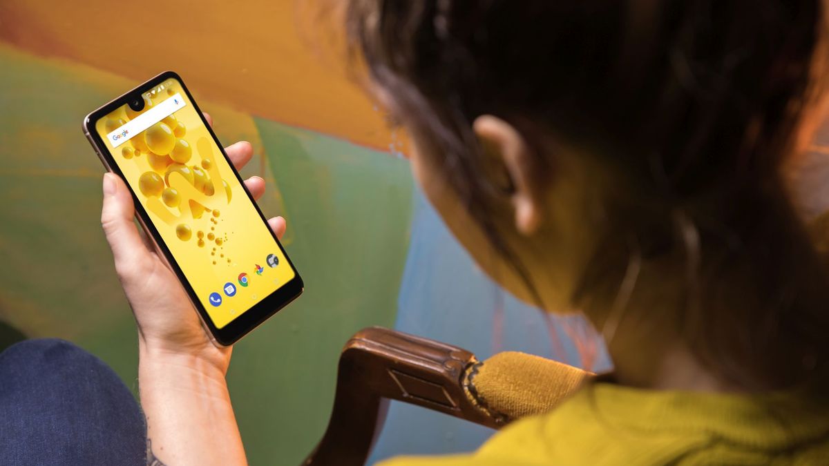 Wiko View2 i View2 Pro oficjalnie. "Budżetowe iPhone'y X" z ekranami 19:9 1