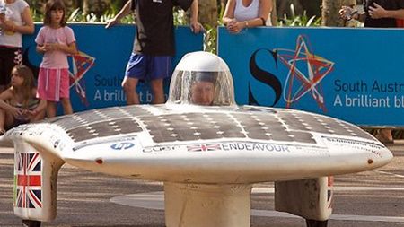 Samochód słoneczny pomknął z prędkością 150 km/h! 1