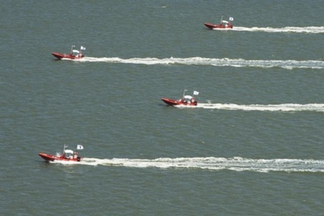 Rój bezzałogowych łodzi. Pływające drony bronią okrętów US Navy! 5