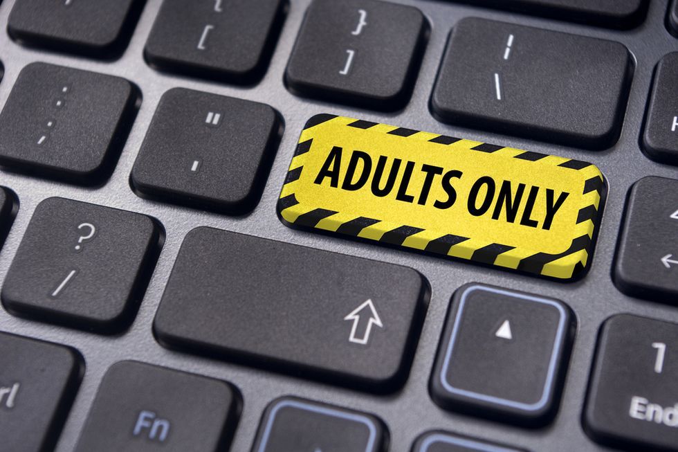 Chcą zablokować porno w mobilnym internecie. Obrońcy moralności, robicie to źle! 4