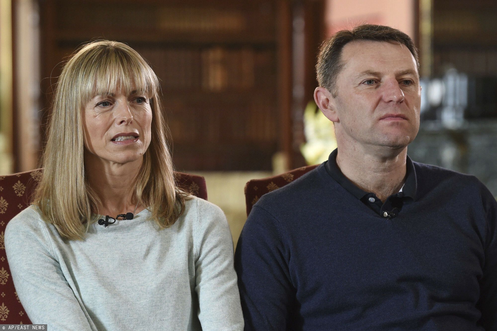 Mija 10 lat od zagini?cia Maddie Mccann
Kate and Gerry McCann, whose daughter Madeleine disappeared from a holiday flat in Portugal ten-years ago, react during a BBC TV interview in Loughborough, England, Friday April 28, 2017.  The parents of Madeleine McCann have vowed to do "whatever it takes for as long as it takes" to find her as they prepare to mark the tenth anniversary of her disappearance on the evening of 3 May 2007, from her bed in a holiday apartment in Praia da Luz resort in the Algarve, Portugal. (Joe Giddens/Pool via AP)
Pool PA
