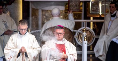 Piknik Radia Maryja. Bp Śmigiel: "Miłość cielesna w małżeństwie jak modlitwa"