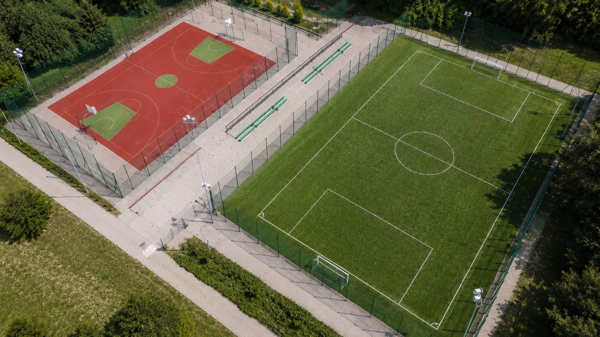 Trzy szkolne boiska we Włocławku przejdą przebudowę