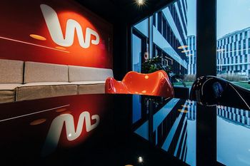 Akcje WP Holding drożeją o ponad 22 proc. Trwa wezwanie do sprzedaży po 59 zł za papier