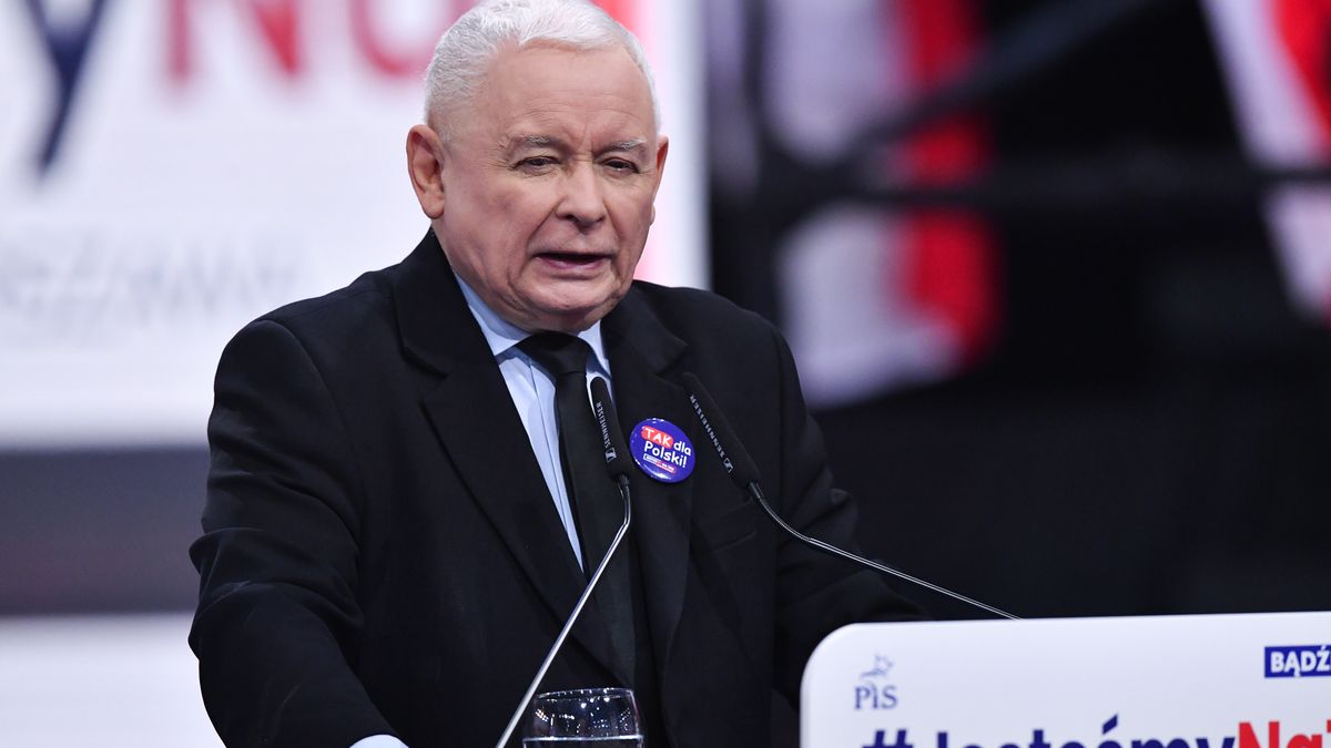 Szeligi, 02.03.2024. Prezes PiS Jarosław Kaczyński przemawia na konwencji samorządowej Prawa i Sprawiedliwości w Szeligach pod Warszawą, 2 bm. (aldg) PAP/Piotr Nowak