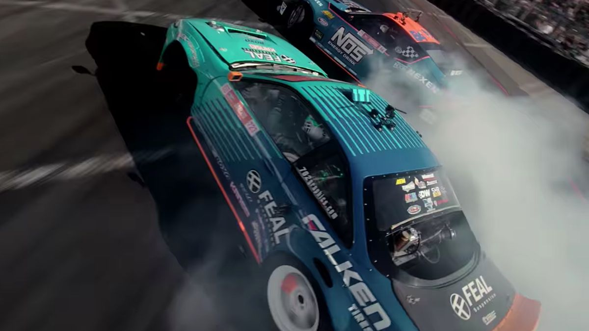 Niesamowite umiejętności pilota drona wprawiają w osłupienie 1