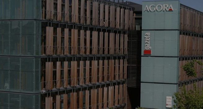 Agora nie planuje zwolnień, w 2020 roku zatrudnienie zredukowano o 219 etatów