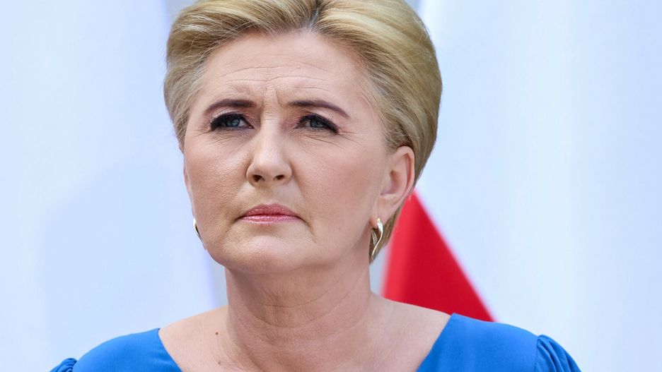 Agata Duda włożyła sukienkę z szyfonu