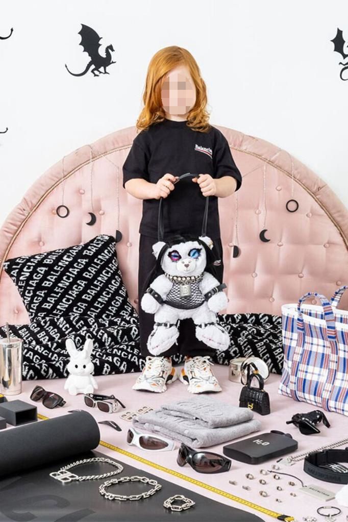 Usunięta kampania Balenciagi