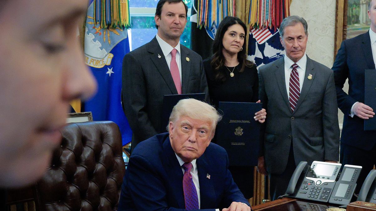 WASHINGTON, DC - MAY 09: U.S. President Donald Trump is joined by Republican lawmakers (L-R) Rep. Craig Goldman (R-TX), Rep. Stephanie Bice (R-GA), Rep. Gary Palmer (R-AL) and Rep. Brian Jack (R-GA) after Trump signed Congressional resolutions into law in the Oval Office at the White House on May 09, 2025 in Washington, DC. The resolutions were related to the regulation of residential appliances like refrigerators and ovens. (Photo by Chip Somodevilla/Getty Images)