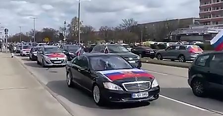 Proputinowska parada w Berlinie. Nagrania przerażają