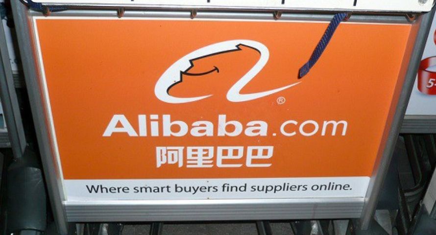 Czyje AI jest najlepsze? Właściciel ChataGPT kontra DeekSeek, do gry wchodzi chiński gigant