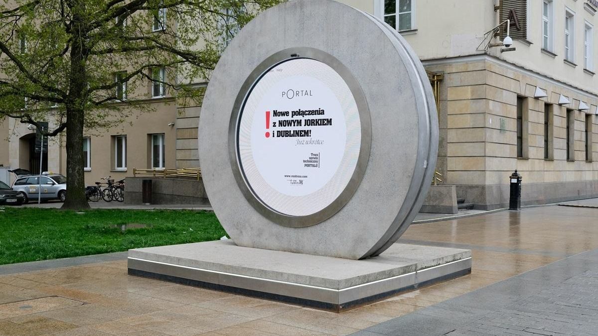 Portal na Placu Litewskim