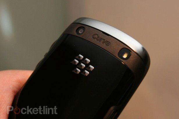 BlackBerry Curve 9360 (fot. Pocket Lint)