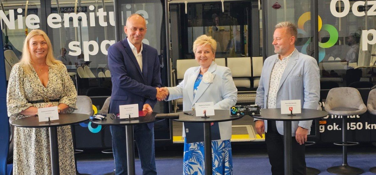 Kolejne nowoczesne i ekologiczne autobusy trafią do Konina. Umowa podpisana