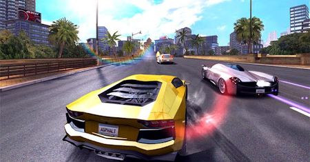 Asphalt 7: Heat - zawrotna szybkość, supersamochody i... mikrotransakcje