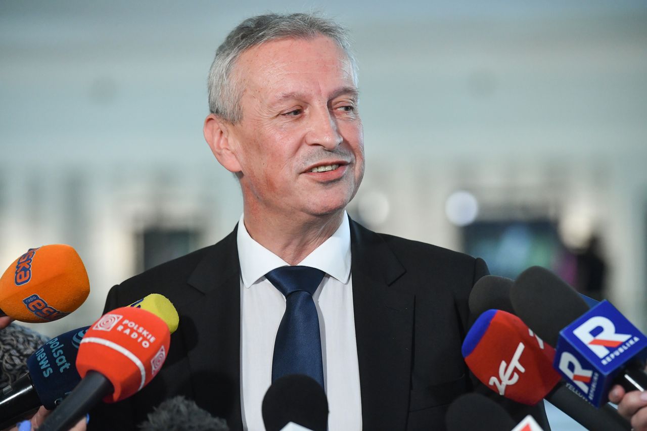 Kontenery z bronią. Znaleziono je przy granicy z Ukrainą