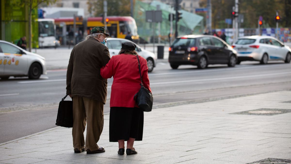 Inflacja w Polsce wpłynie na waloryzację emerytur. Ta w 2022 roku może być rekordowa.