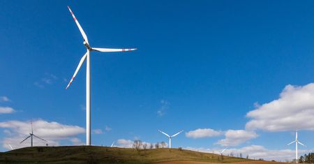 Samorządy stawiają na zieloną energię. Niższe koszty i większe bezpieczeństwo energetyczne