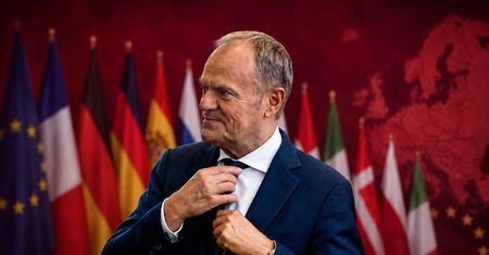 Czy Donald Tusk cieszy się szacunkiem w Europie? Polacy ocenili