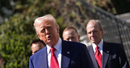 "Ludzie się wystraszyli". Trump tłumaczy zawieszenie ceł