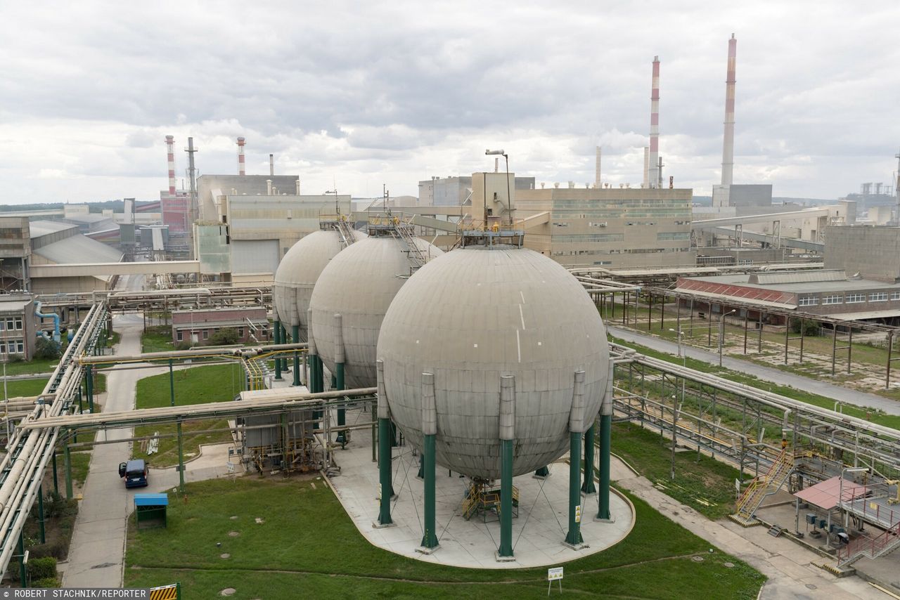 Szalejące ceny gazu spowodowały gigantyczne problemy państwowych spółek. Akcje Grupy Azoty poleciały w dół