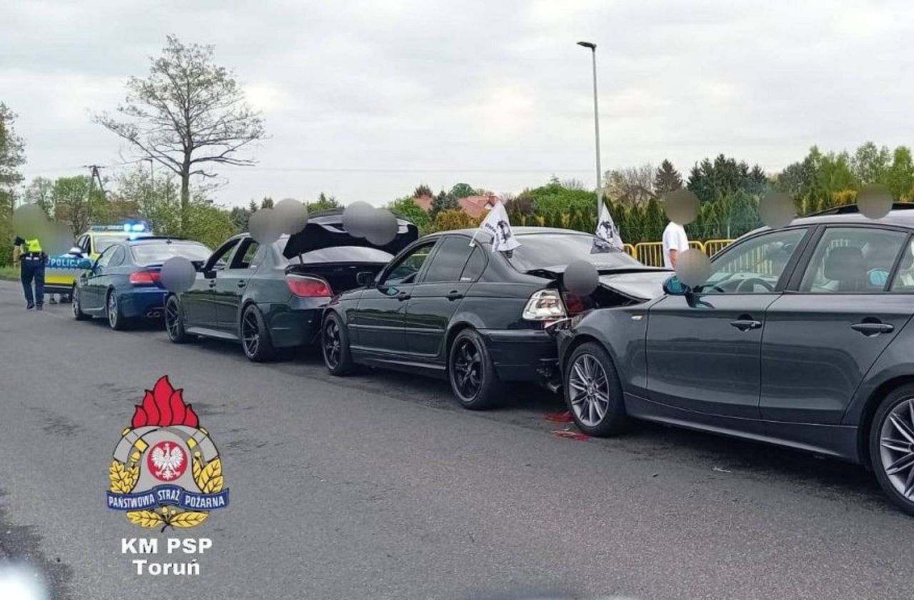 Poranne zderzenie czterech pojazdów pod Toruniem. Jedna osoba trafiła do szpitala