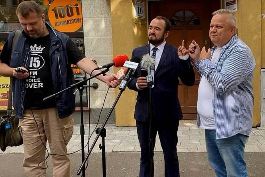 Błażej Papiernik (pośrodku) i Piotr Rowiński (z prawej)